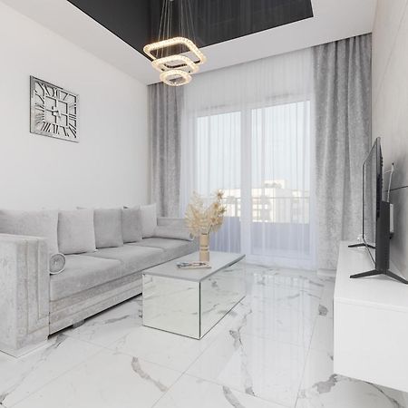 Elegant Apartments With Balcony & Parking Warsaw By Noclegi Renters 외부 사진